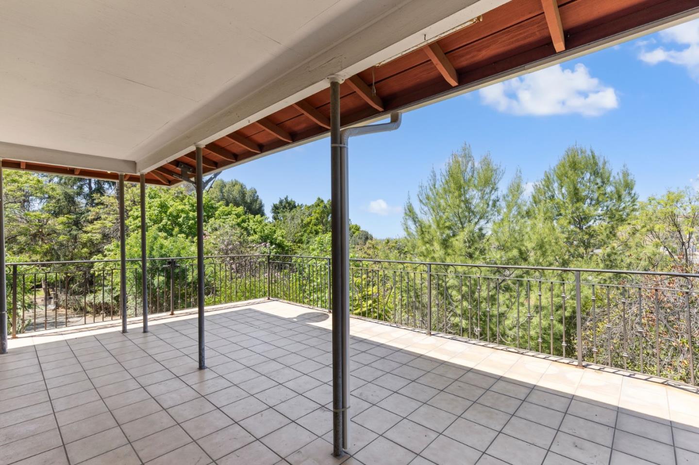 Detail Gallery Image 18 of 25 For 3023 Central Ave, Riverside,  CA 92506 - 3 Beds | 2 Baths
