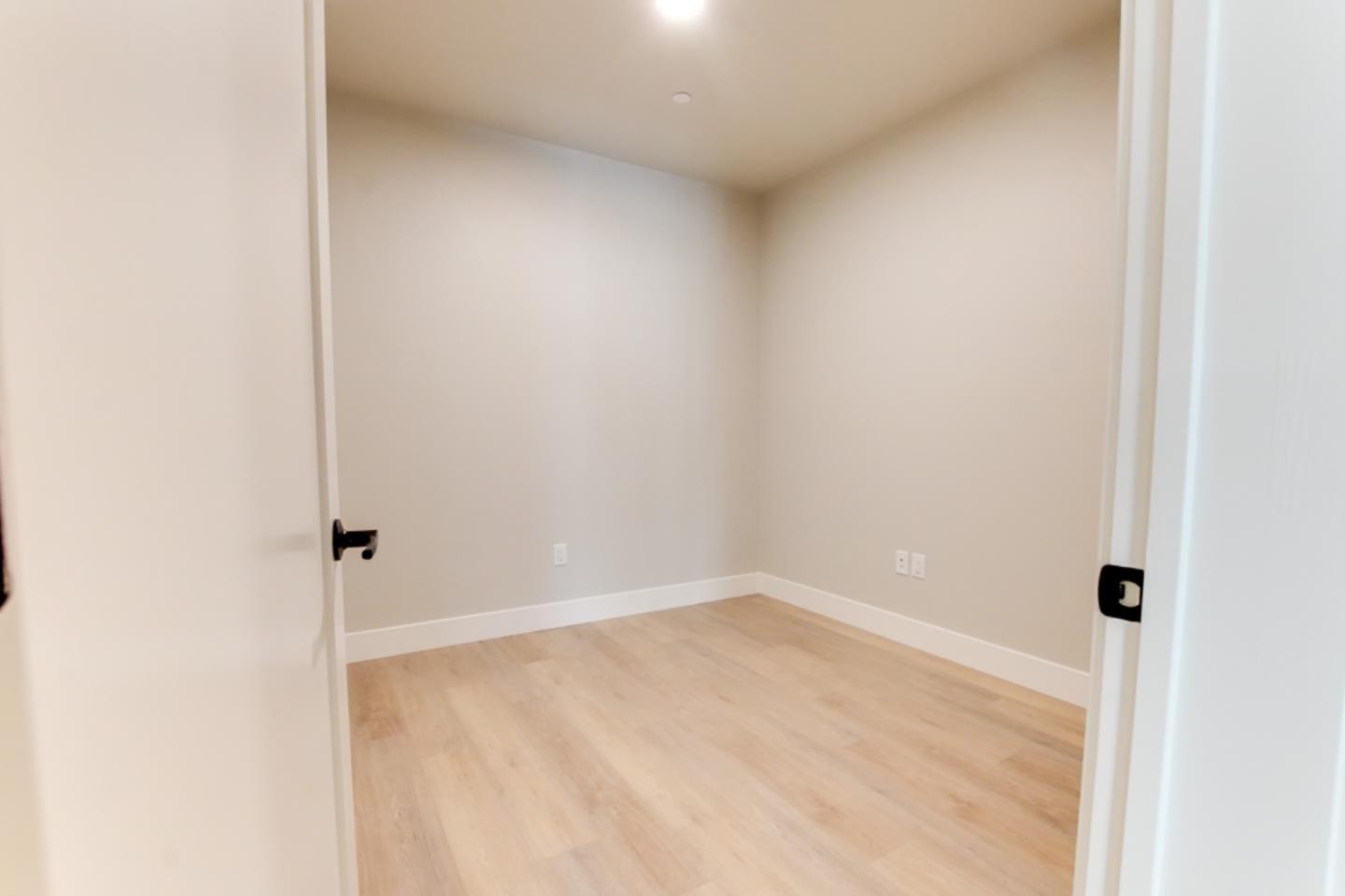 Detail Gallery Image 6 of 37 For 400 San Benito St #308,  Hollister,  CA 95023 - 1 Beds | 1 Baths