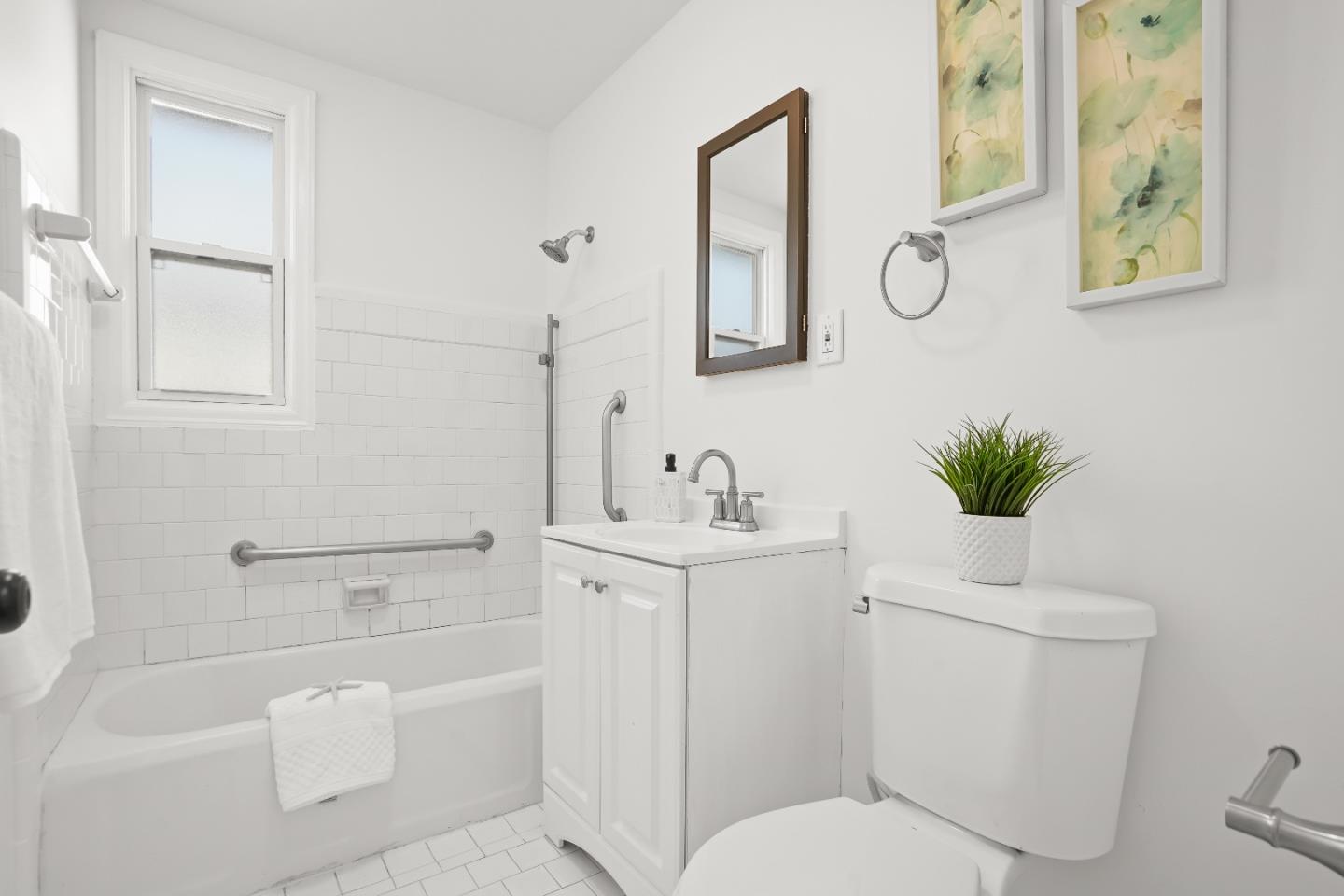 Detail Gallery Image 13 of 23 For 1016 E Santa Inez Ave, San Mateo,  CA 94401 - 2 Beds | 1 Baths
