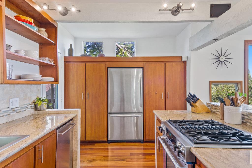 Detail Gallery Image 12 of 38 For 540 Olaughlin Rd, Santa Cruz,  CA 95065 - 3 Beds | 2 Baths