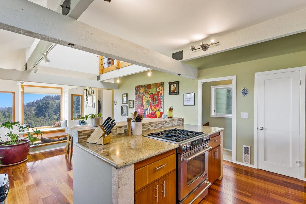 Detail Gallery Image 13 of 38 For 540 Olaughlin Rd, Santa Cruz,  CA 95065 - 3 Beds | 2 Baths
