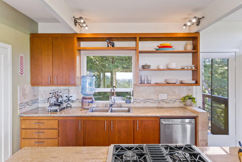 Detail Gallery Image 17 of 38 For 540 Olaughlin Rd, Santa Cruz,  CA 95065 - 3 Beds | 2 Baths