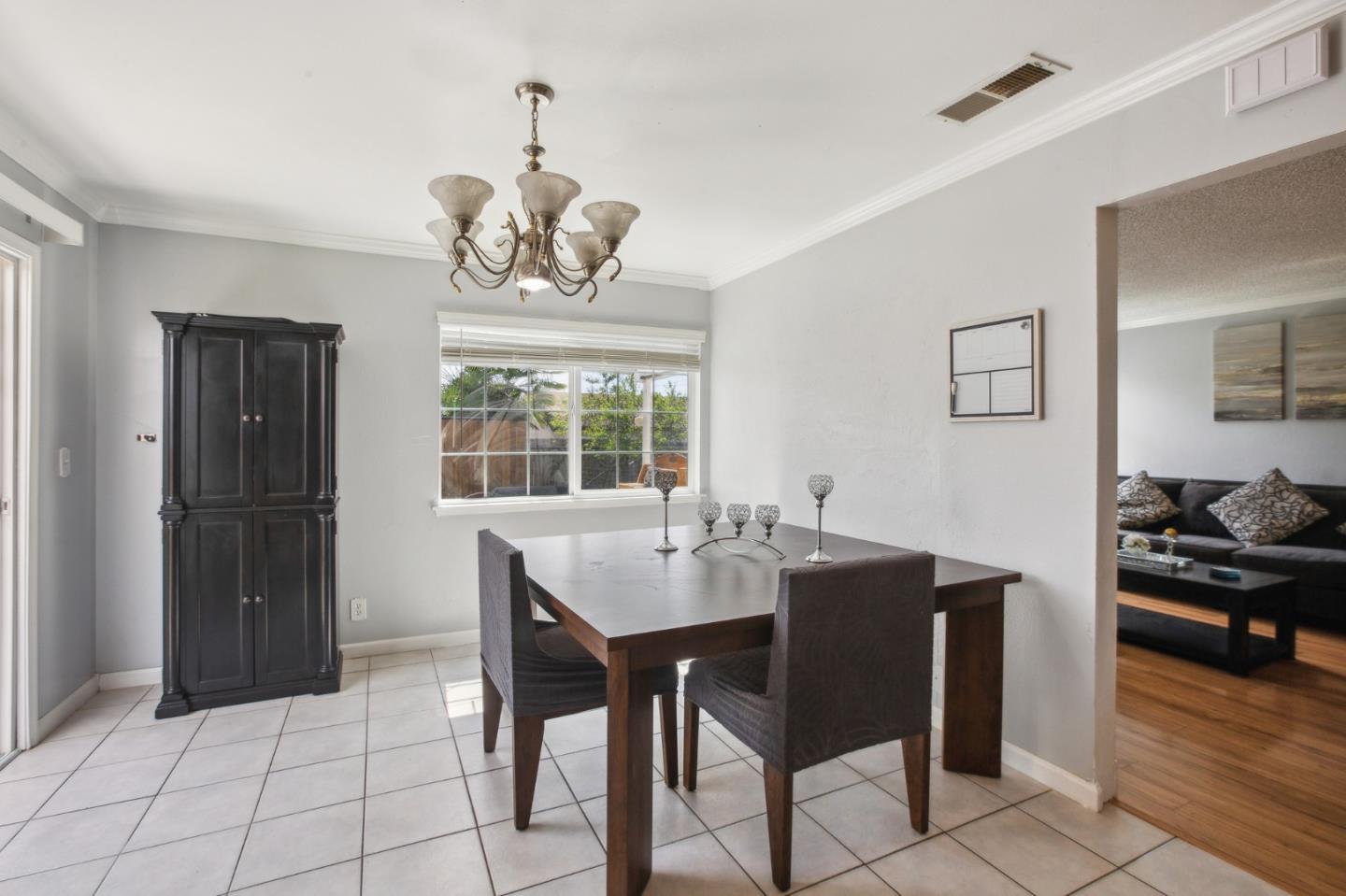 Detail Gallery Image 11 of 29 For 3274 Mount Rainier Dr, San Jose,  CA 95127 - 3 Beds | 2 Baths