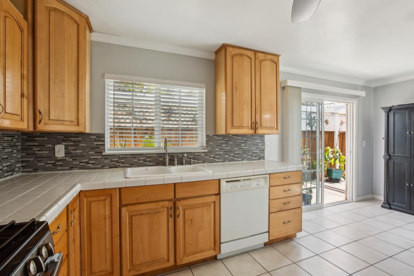 Detail Gallery Image 8 of 29 For 3274 Mount Rainier Dr, San Jose,  CA 95127 - 3 Beds | 2 Baths