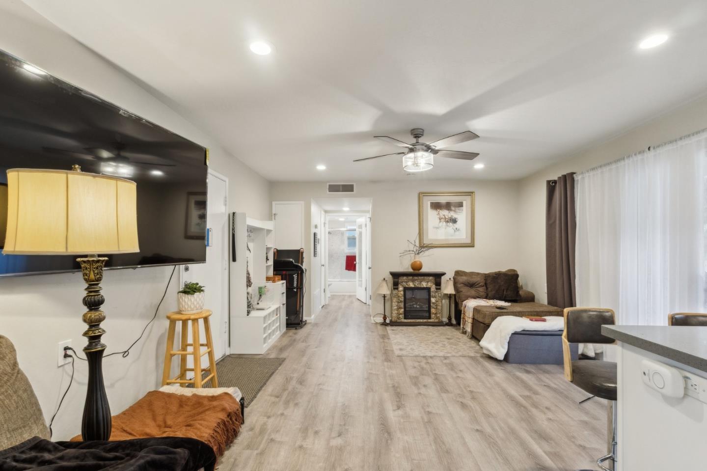 Detail Gallery Image 2 of 37 For 14225 Lora Dr #79,  Los Gatos,  CA 95032 - 1 Beds | 1 Baths