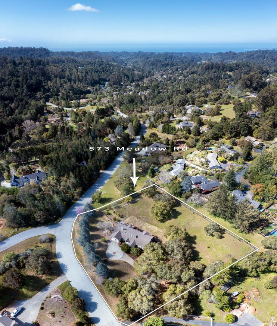 Detail Gallery Image 2 of 53 For 573 Meadow Rd, Aptos,  CA 95003 - 4 Beds | 3/1 Baths
