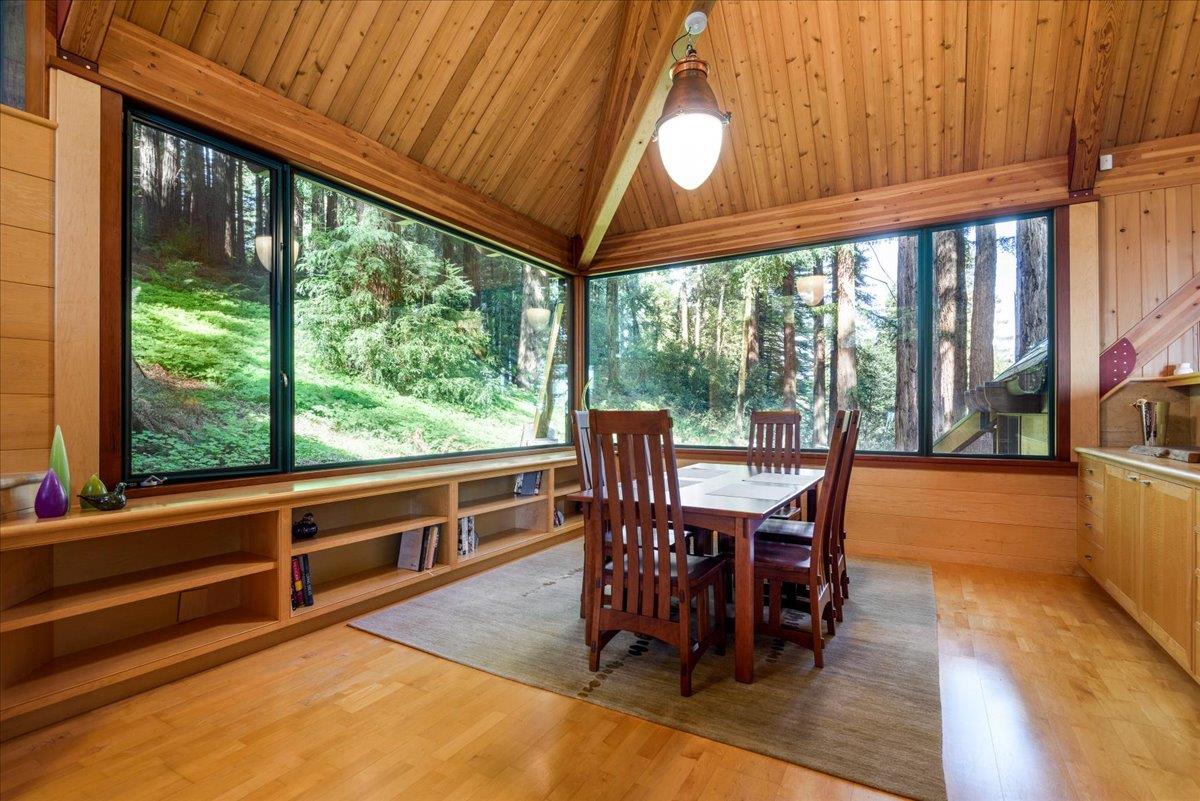 Detail Gallery Image 10 of 38 For 9 Summit Rd, Woodside,  CA 94062 - 3 Beds | 2 Baths