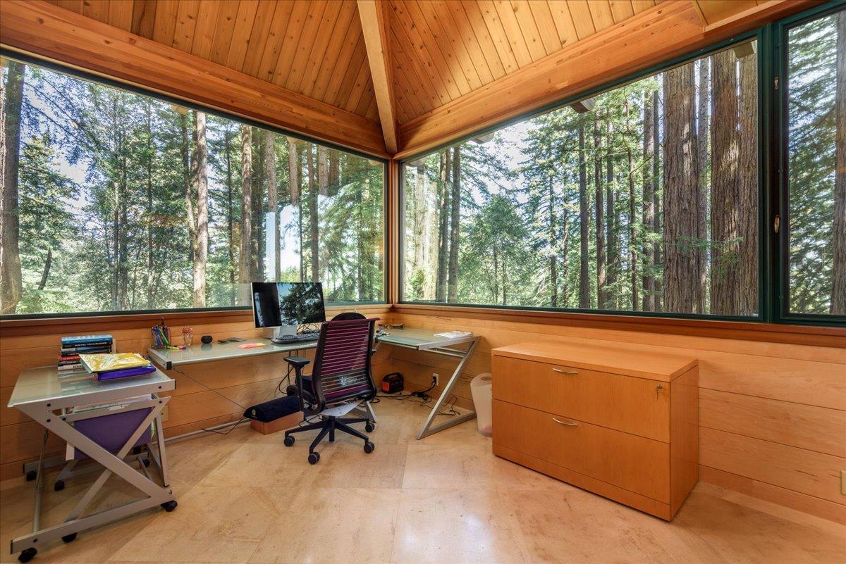 Detail Gallery Image 20 of 38 For 9 Summit Rd, Woodside,  CA 94062 - 3 Beds | 2 Baths