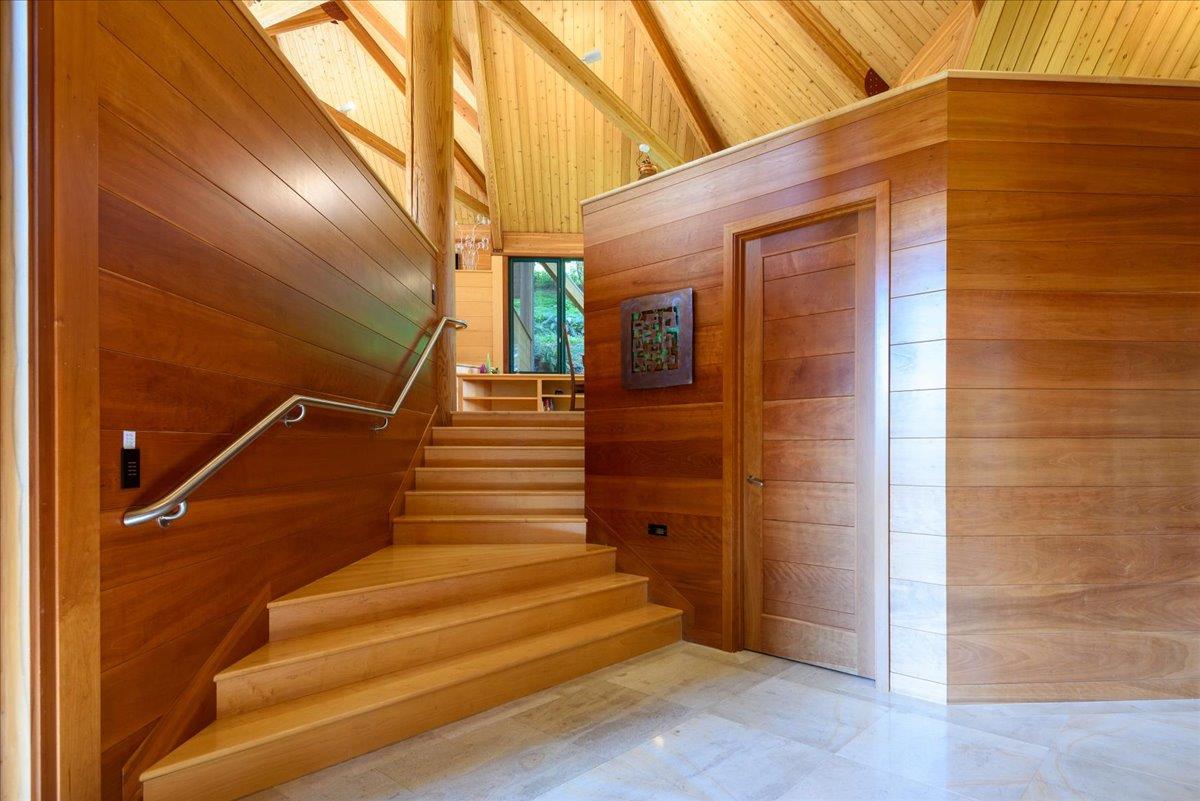 Detail Gallery Image 24 of 38 For 9 Summit Rd, Woodside,  CA 94062 - 3 Beds | 2 Baths