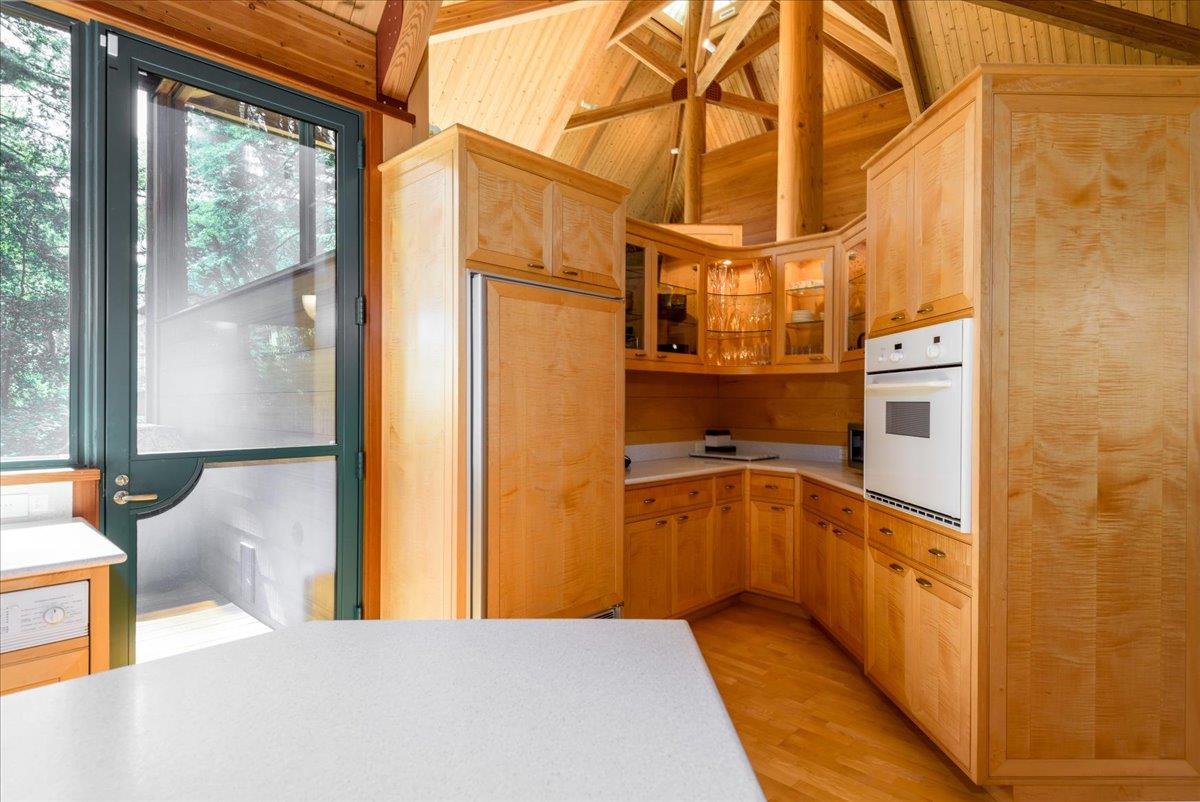 Detail Gallery Image 26 of 38 For 9 Summit Rd, Woodside,  CA 94062 - 3 Beds | 2 Baths