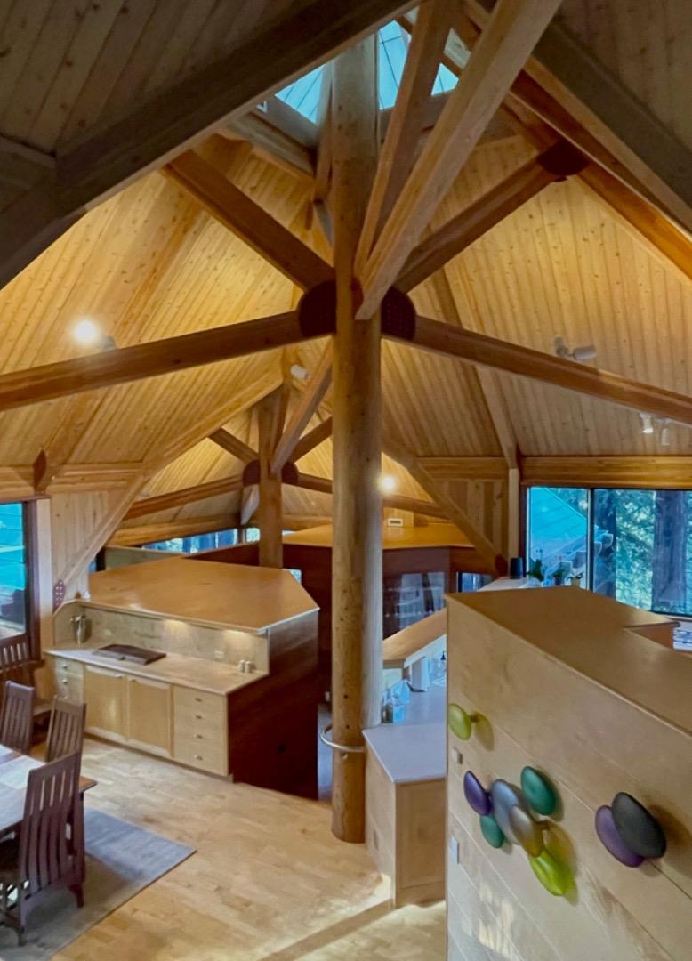 Detail Gallery Image 5 of 38 For 9 Summit Rd, Woodside,  CA 94062 - 3 Beds | 2 Baths
