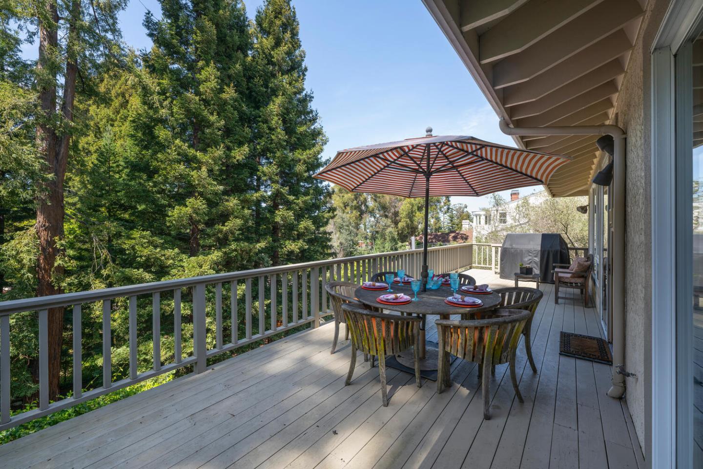Detail Gallery Image 24 of 75 For 1162 Barroilhet Dr, Hillsborough,  CA 94010 - 4 Beds | 4/2 Baths