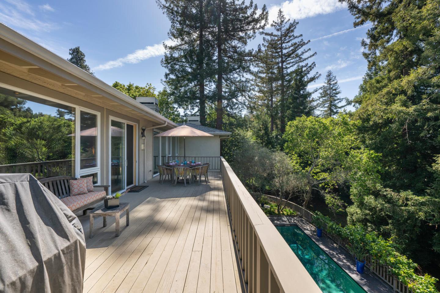 Detail Gallery Image 25 of 75 For 1162 Barroilhet Dr, Hillsborough,  CA 94010 - 4 Beds | 4/2 Baths