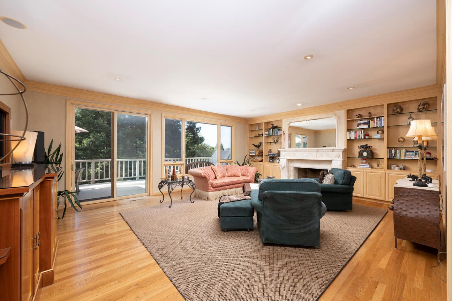 Detail Gallery Image 33 of 75 For 1162 Barroilhet Dr, Hillsborough,  CA 94010 - 4 Beds | 4/2 Baths