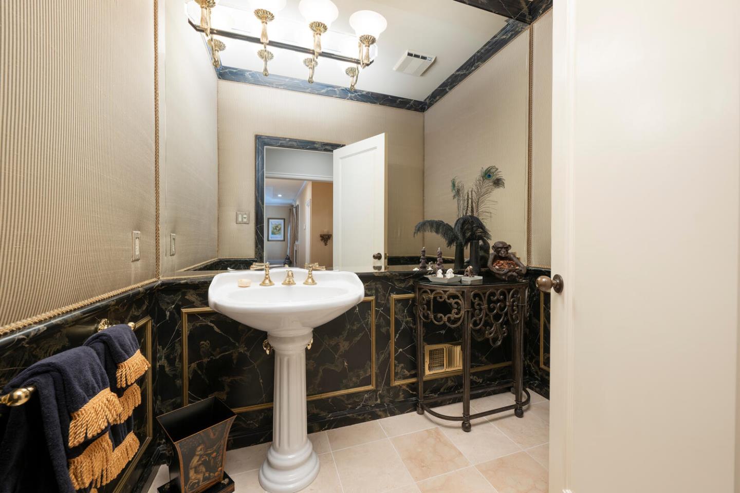 Detail Gallery Image 47 of 75 For 1162 Barroilhet Dr, Hillsborough,  CA 94010 - 4 Beds | 4/2 Baths