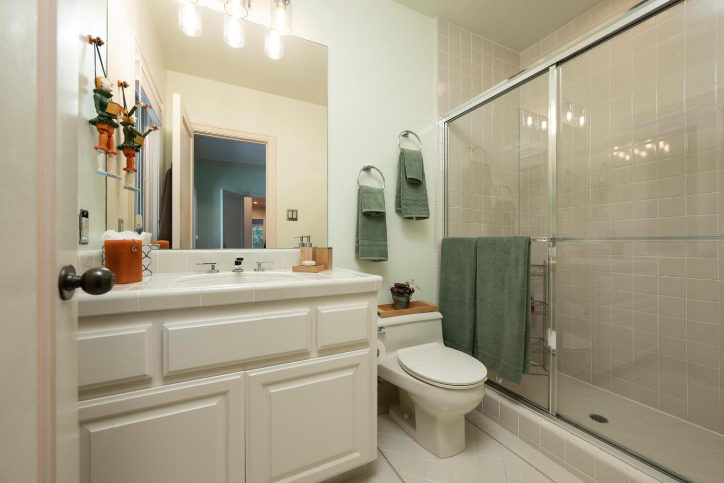 Detail Gallery Image 55 of 75 For 1162 Barroilhet Dr, Hillsborough,  CA 94010 - 4 Beds | 4/2 Baths