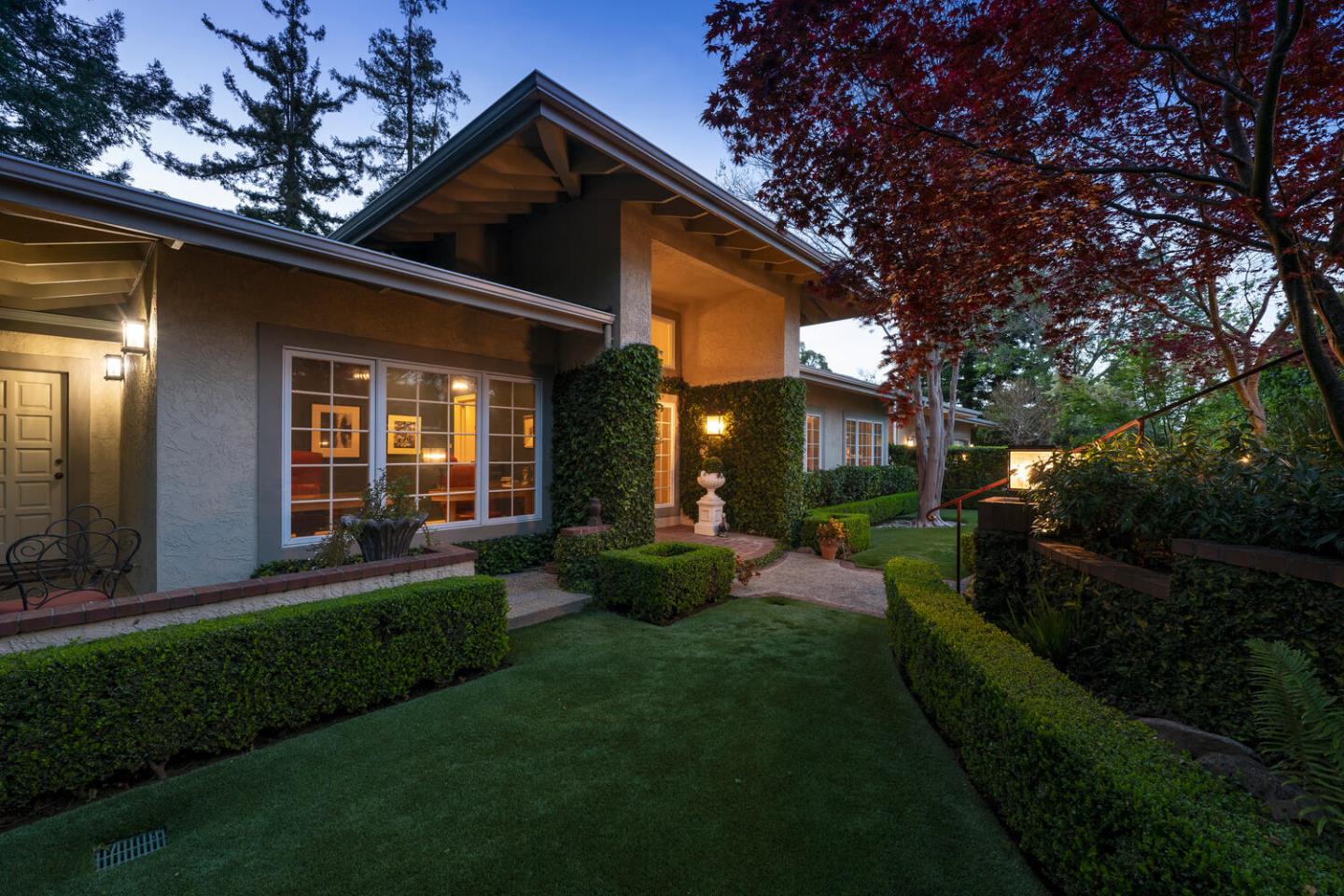 Detail Gallery Image 6 of 75 For 1162 Barroilhet Dr, Hillsborough,  CA 94010 - 4 Beds | 4/2 Baths