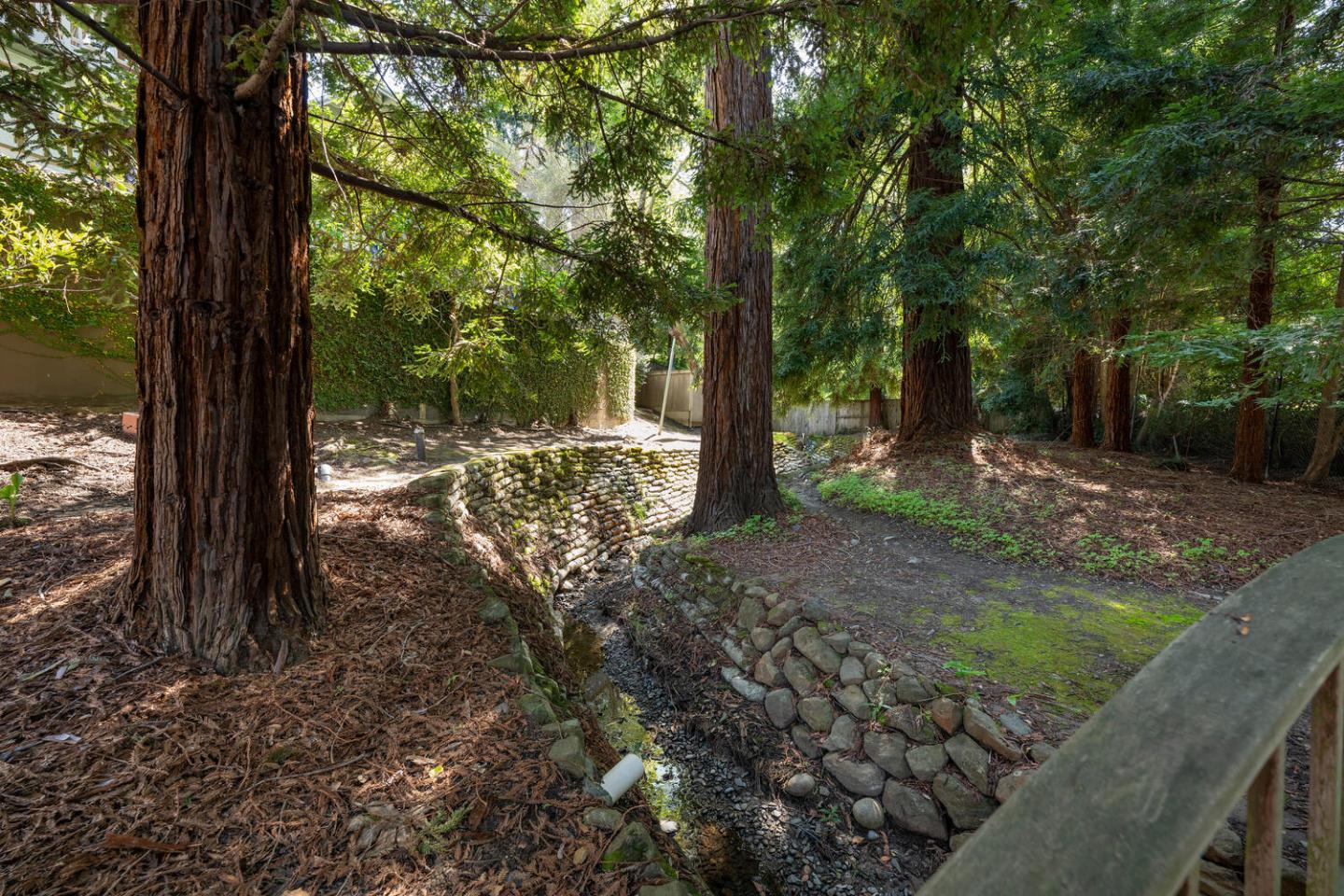 Detail Gallery Image 63 of 75 For 1162 Barroilhet Dr, Hillsborough,  CA 94010 - 4 Beds | 4/2 Baths