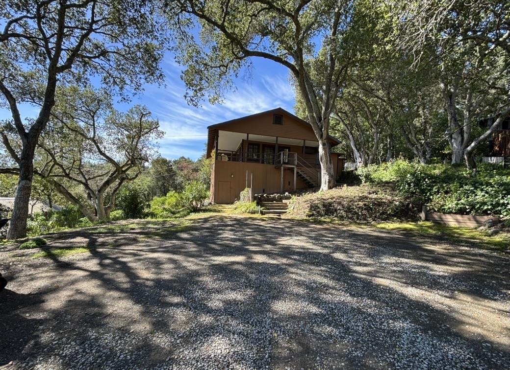 Detail Gallery Image 2 of 25 For 102 Santa Maria Ave, Portola Valley,  CA 94028 - 2 Beds | 3 Baths