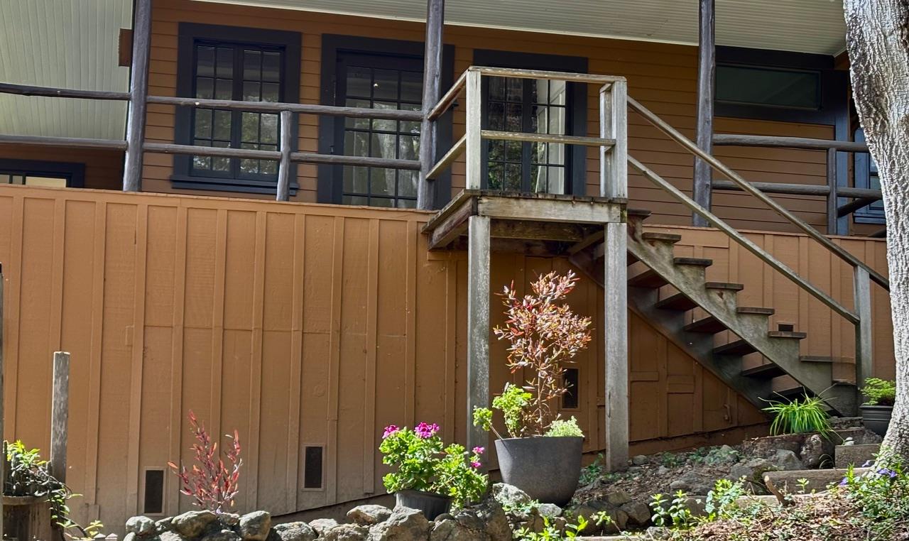 Detail Gallery Image 3 of 25 For 102 Santa Maria Ave, Portola Valley,  CA 94028 - 2 Beds | 3 Baths