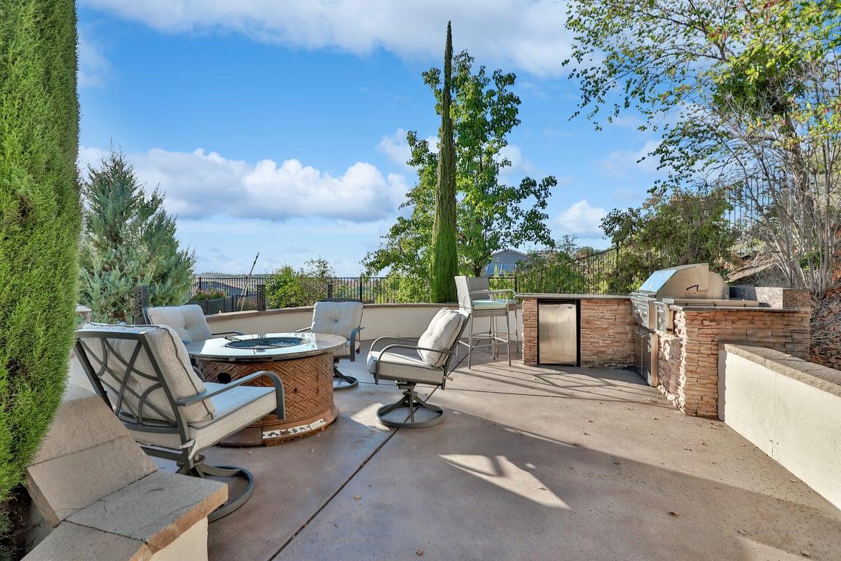 Detail Gallery Image 16 of 60 For 5100 Thalia Dr, El Dorado Hills,  CA 95762 - 5 Beds | 4 Baths