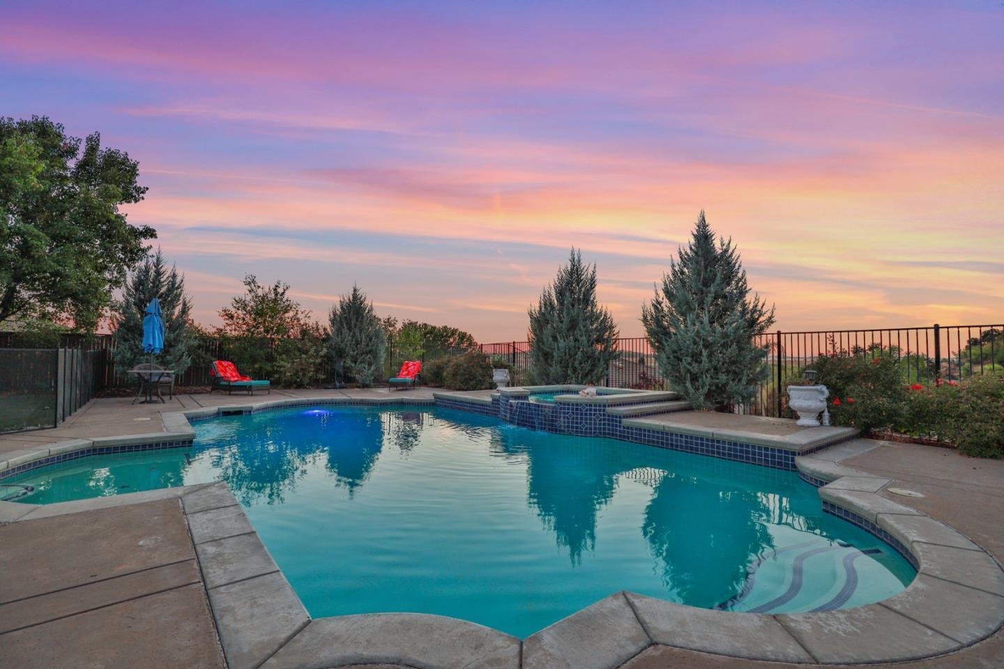 Detail Gallery Image 2 of 60 For 5100 Thalia Dr, El Dorado Hills,  CA 95762 - 5 Beds | 4 Baths