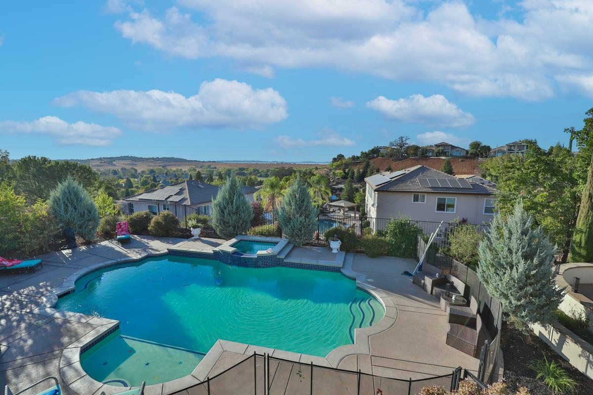 Detail Gallery Image 4 of 60 For 5100 Thalia Dr, El Dorado Hills,  CA 95762 - 5 Beds | 4 Baths