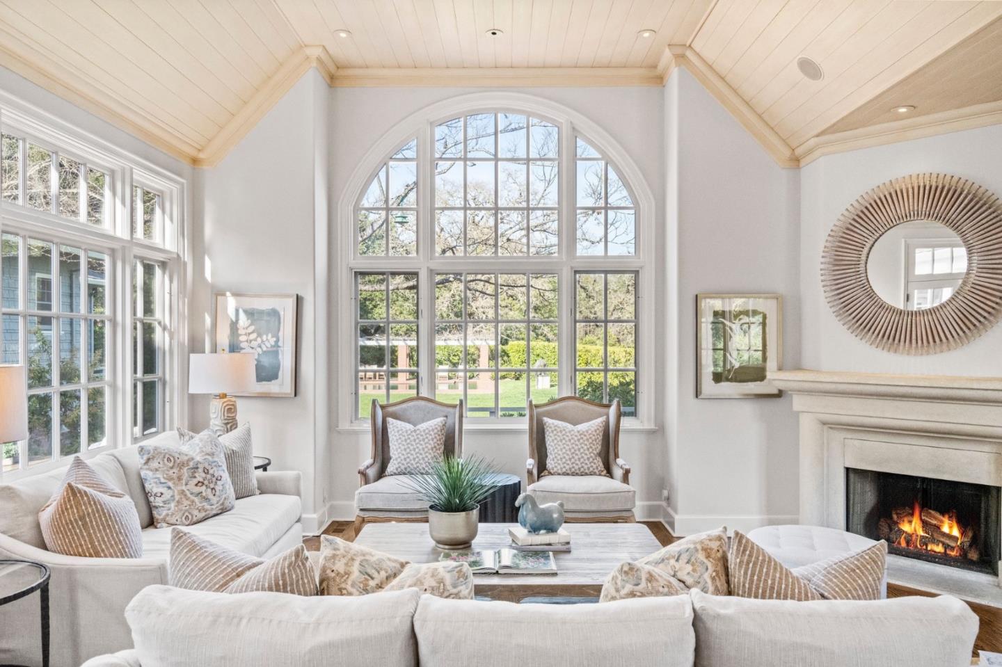 Detail Gallery Image 18 of 40 For 258 Kings Mountain Rd, Woodside,  CA 94062 - 5 Beds | 4/2 Baths