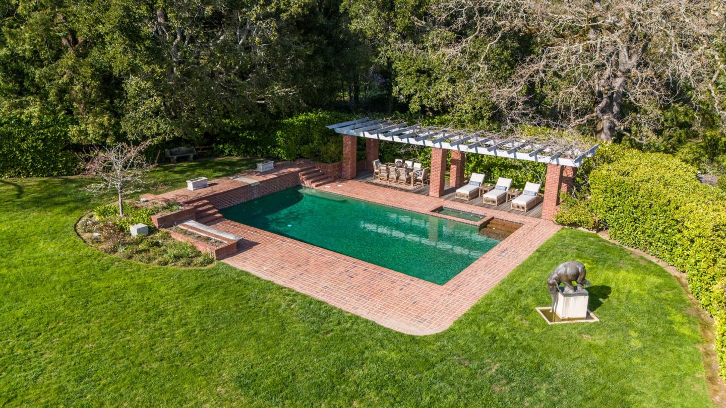 Detail Gallery Image 23 of 40 For 258 Kings Mountain Rd, Woodside,  CA 94062 - 5 Beds | 4/2 Baths