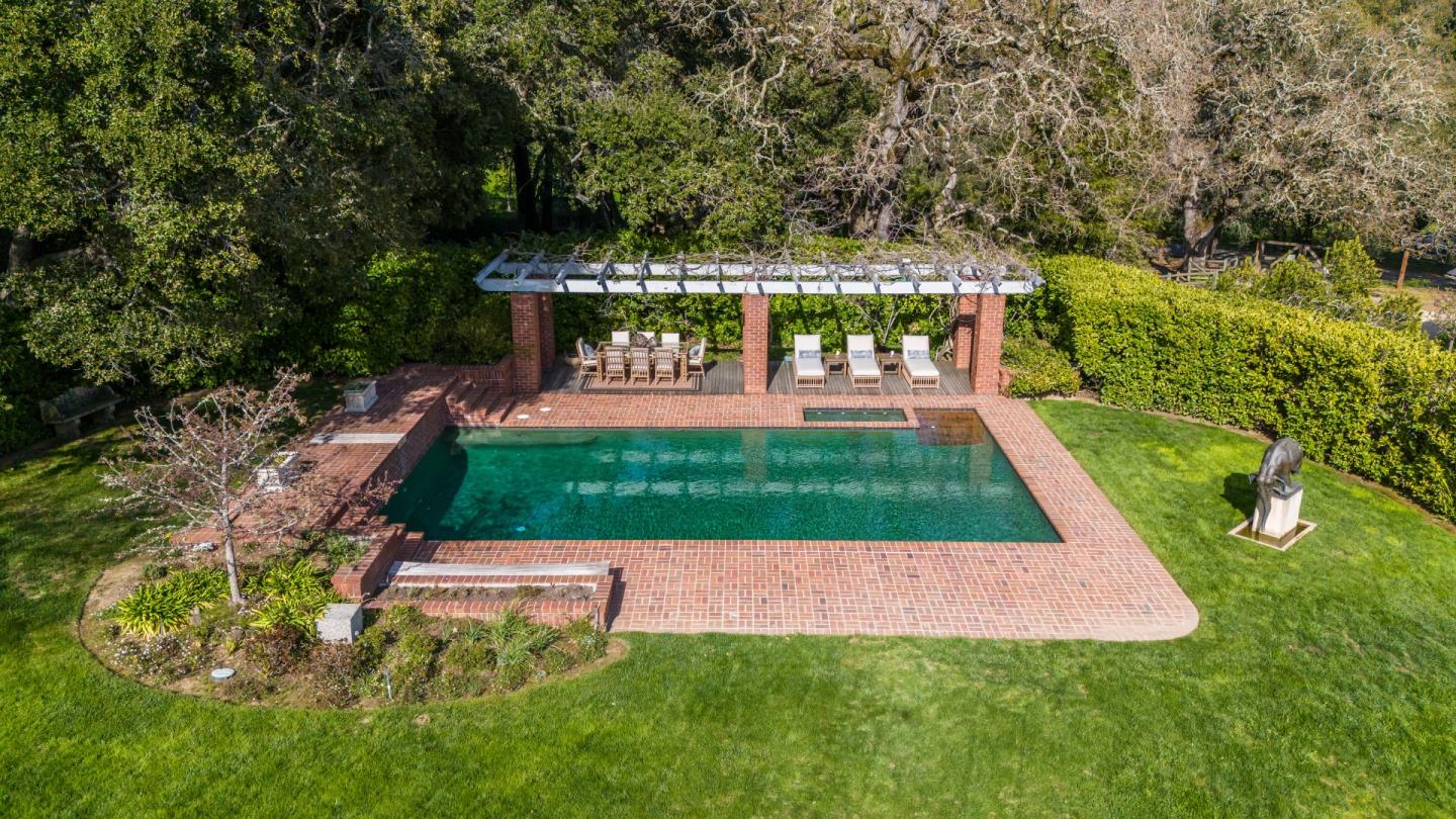 Detail Gallery Image 24 of 40 For 258 Kings Mountain Rd, Woodside,  CA 94062 - 5 Beds | 4/2 Baths