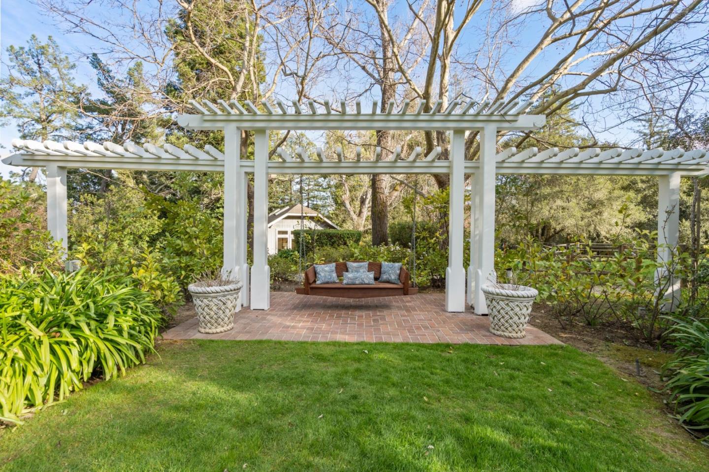 Detail Gallery Image 32 of 40 For 258 Kings Mountain Rd, Woodside,  CA 94062 - 5 Beds | 4/2 Baths