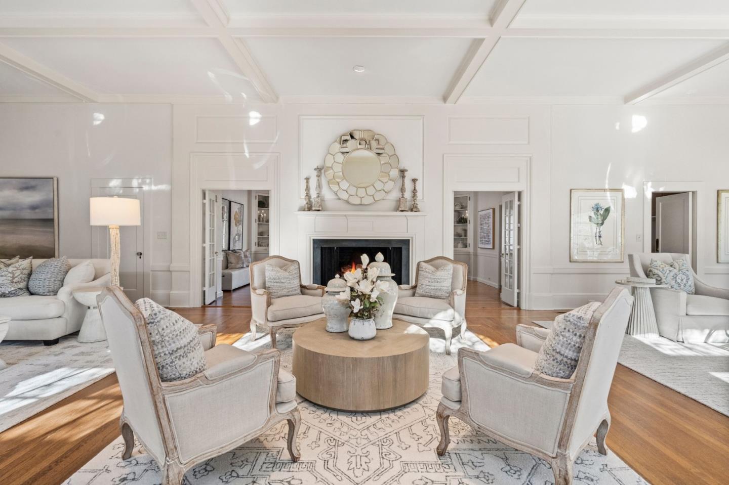 Detail Gallery Image 4 of 40 For 258 Kings Mountain Rd, Woodside,  CA 94062 - 5 Beds | 4/2 Baths