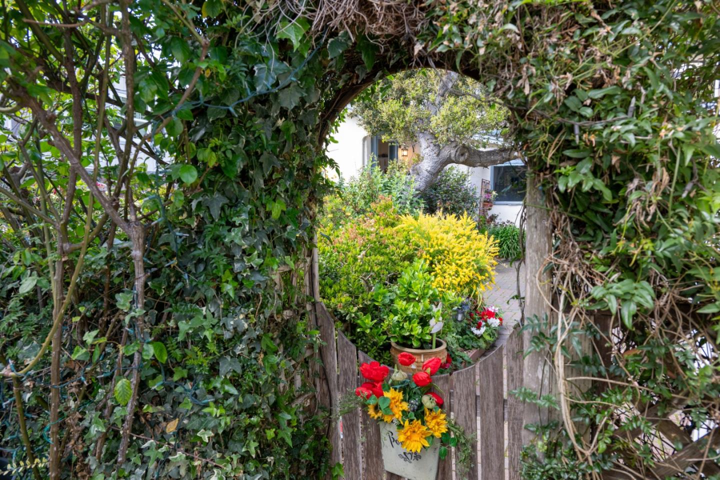 Detail Gallery Image 16 of 43 For 0 Ocean 1ne Santa Rita, Carmel,  CA 93921 - 2 Beds | 2 Baths