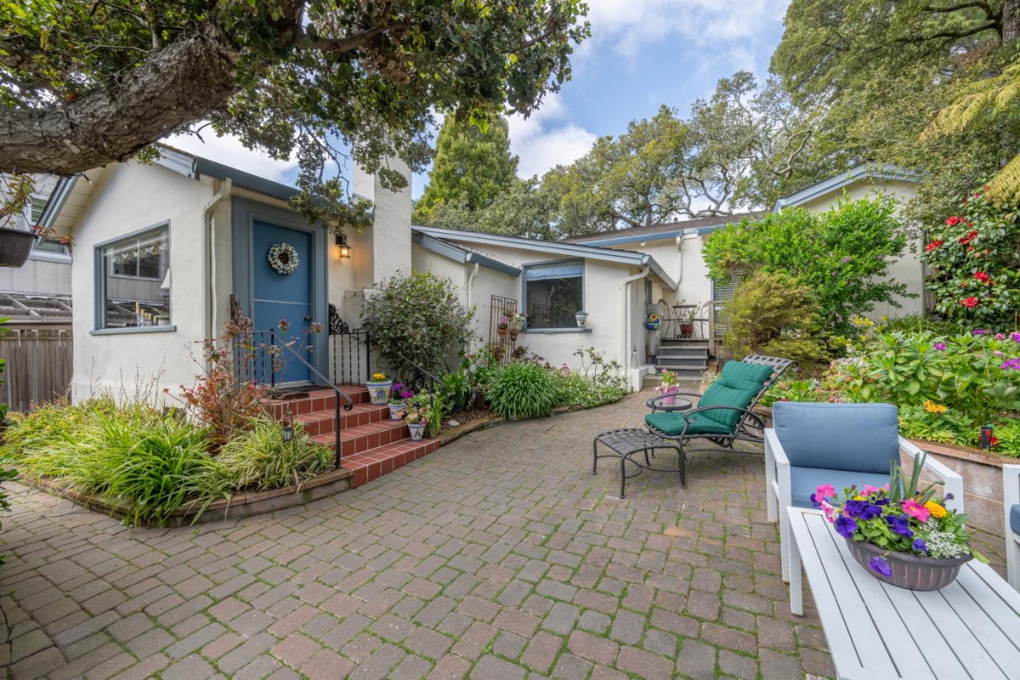 Detail Gallery Image 2 of 43 For 0 Ocean 1ne Santa Rita, Carmel,  CA 93921 - 2 Beds | 2 Baths