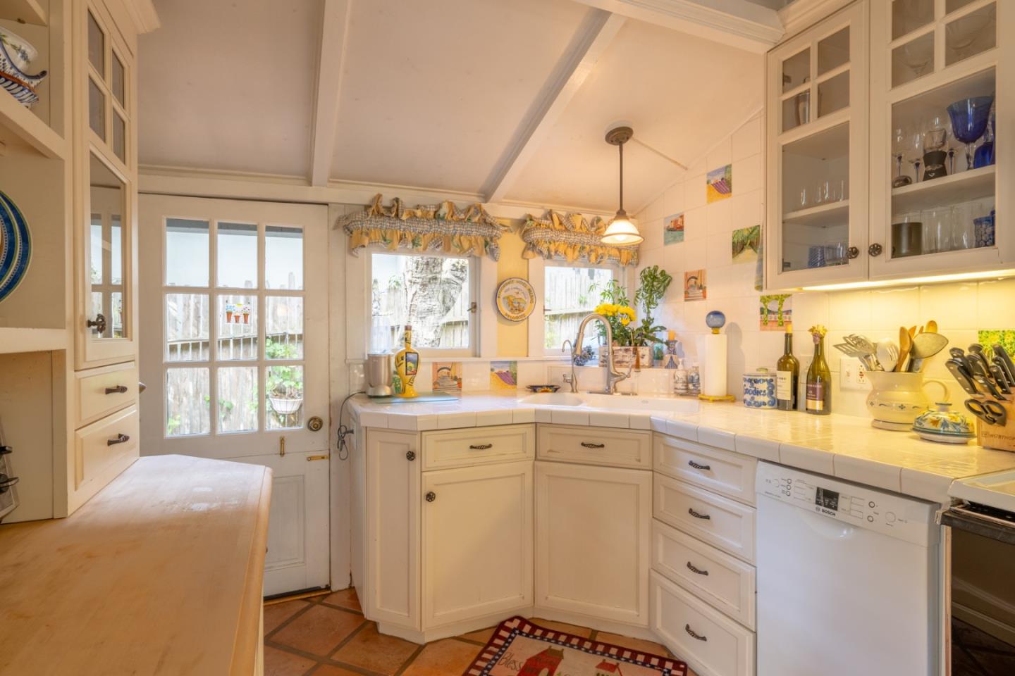 Detail Gallery Image 34 of 43 For 0 Ocean 1ne Santa Rita, Carmel,  CA 93921 - 2 Beds | 2 Baths
