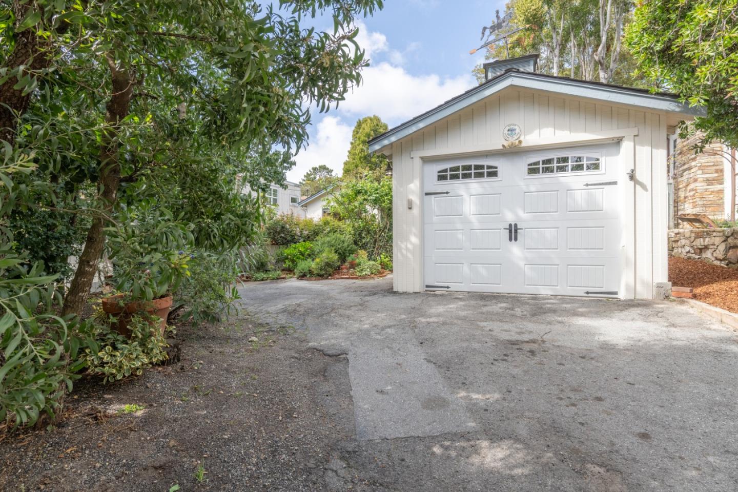 Detail Gallery Image 39 of 43 For 0 Ocean 1ne Santa Rita, Carmel,  CA 93921 - 2 Beds | 2 Baths