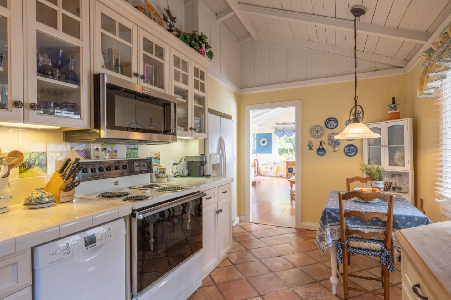 Detail Gallery Image 7 of 43 For 0 Ocean 1ne Santa Rita, Carmel,  CA 93921 - 2 Beds | 2 Baths