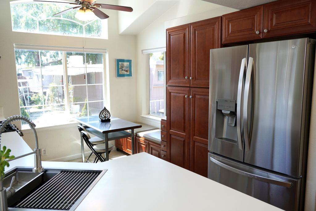 Detail Gallery Image 10 of 33 For 14685 Oka Rd #28,  Los Gatos,  CA 95032 - 3 Beds | 2 Baths