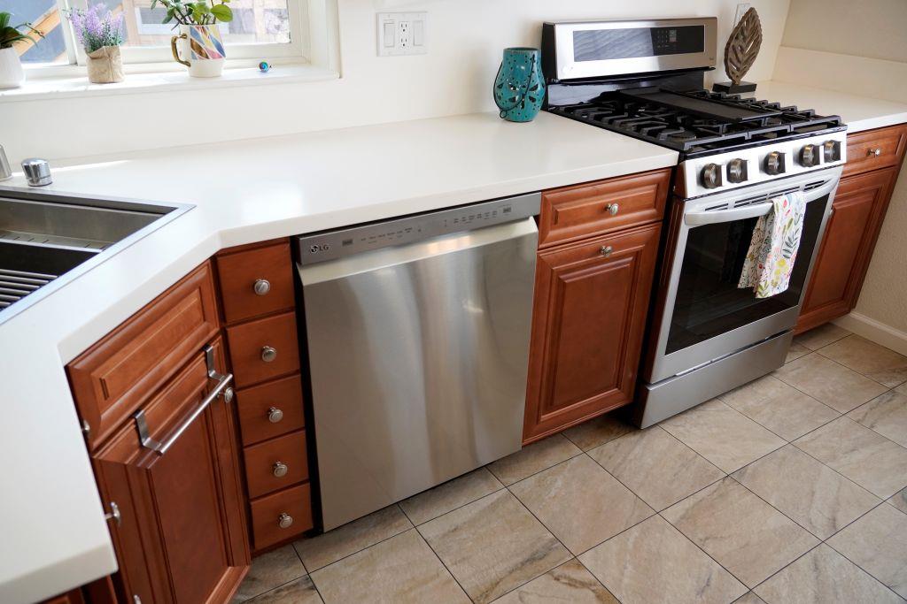 Detail Gallery Image 11 of 33 For 14685 Oka Rd #28,  Los Gatos,  CA 95032 - 3 Beds | 2 Baths