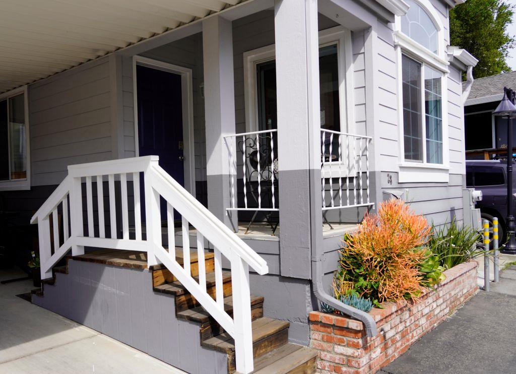Detail Gallery Image 2 of 33 For 14685 Oka Rd #28,  Los Gatos,  CA 95032 - 3 Beds | 2 Baths