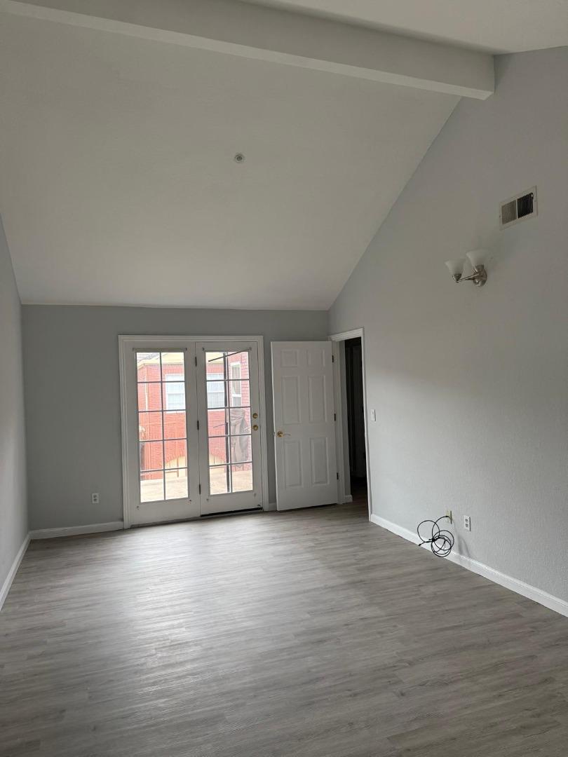 Detail Gallery Image 10 of 25 For 822 Shooting Star Ter, Sunnyvale,  CA 94086 - 2 Beds | 2/1 Baths