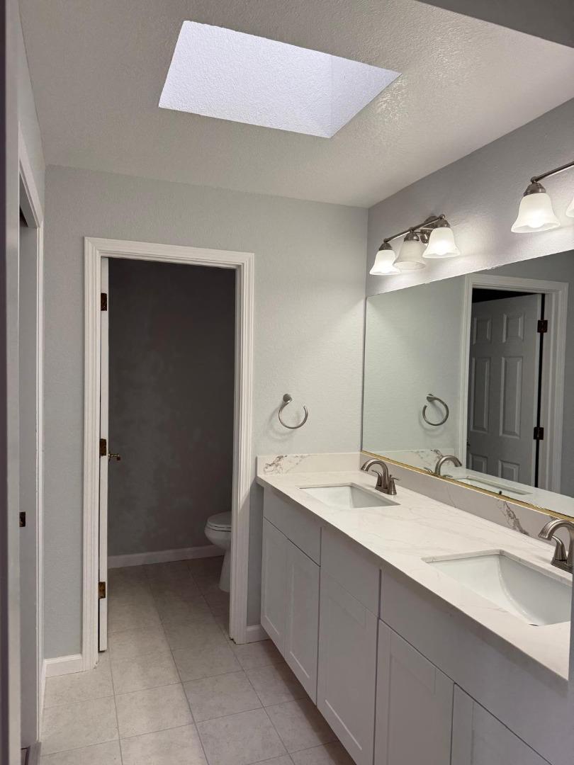 Detail Gallery Image 11 of 25 For 822 Shooting Star Ter, Sunnyvale,  CA 94086 - 2 Beds | 2/1 Baths