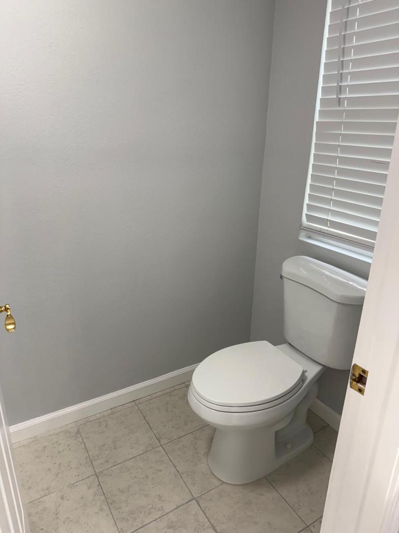Detail Gallery Image 15 of 25 For 822 Shooting Star Ter, Sunnyvale,  CA 94086 - 2 Beds | 2/1 Baths