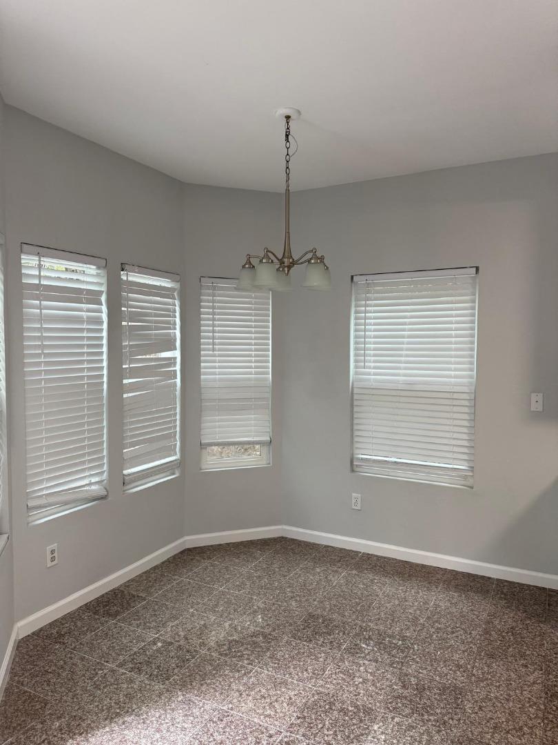 Detail Gallery Image 4 of 25 For 822 Shooting Star Ter, Sunnyvale,  CA 94086 - 2 Beds | 2/1 Baths