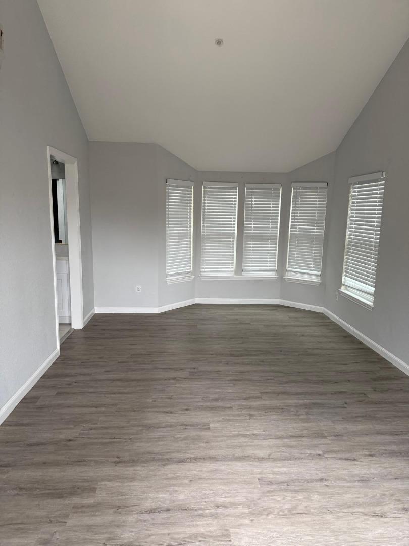 Detail Gallery Image 9 of 25 For 822 Shooting Star Ter, Sunnyvale,  CA 94086 - 2 Beds | 2/1 Baths