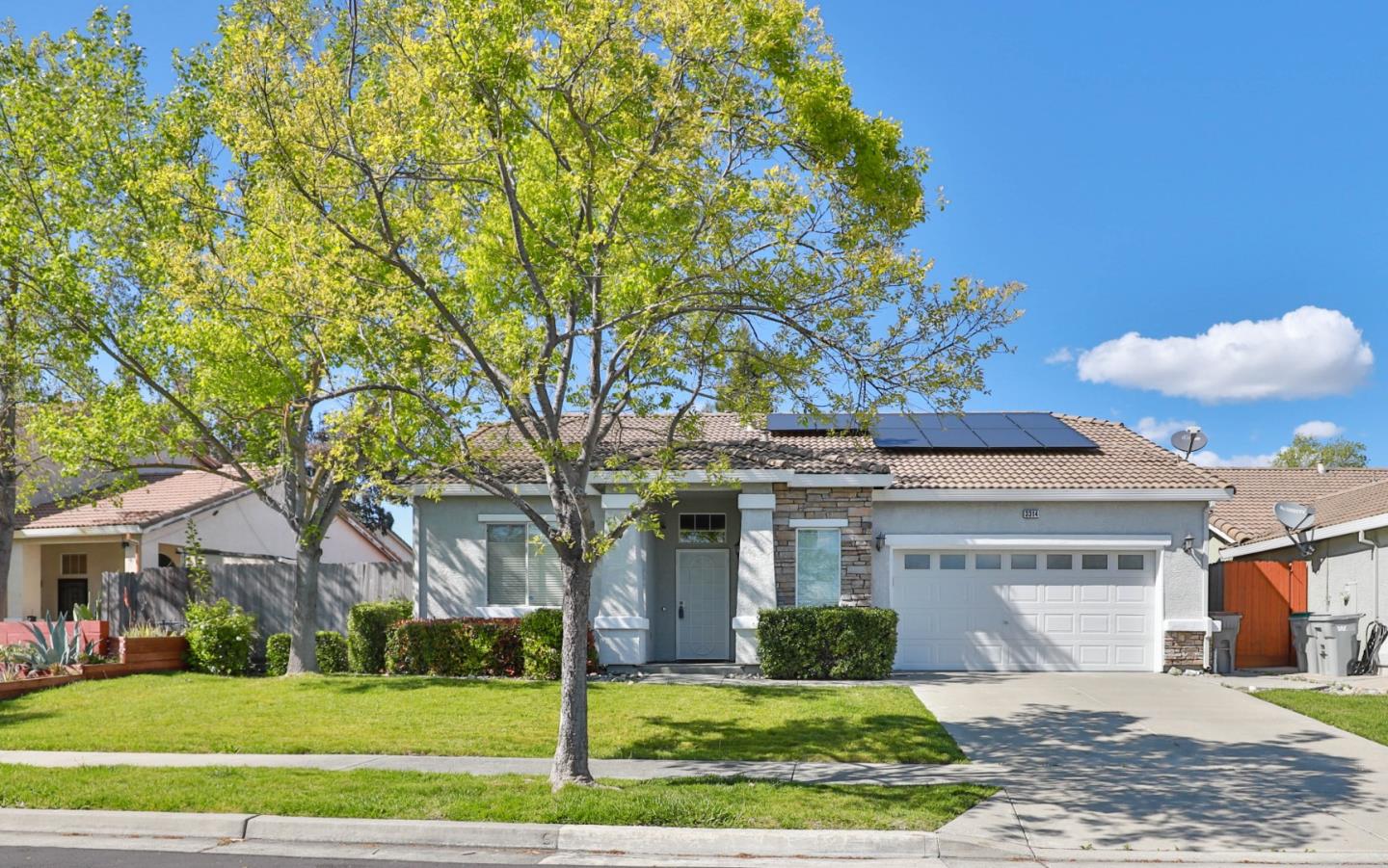 Detail Gallery Image 2 of 36 For 3314 Treasure Island Rd, West Sacramento,  CA 95691 - 3 Beds | 2 Baths