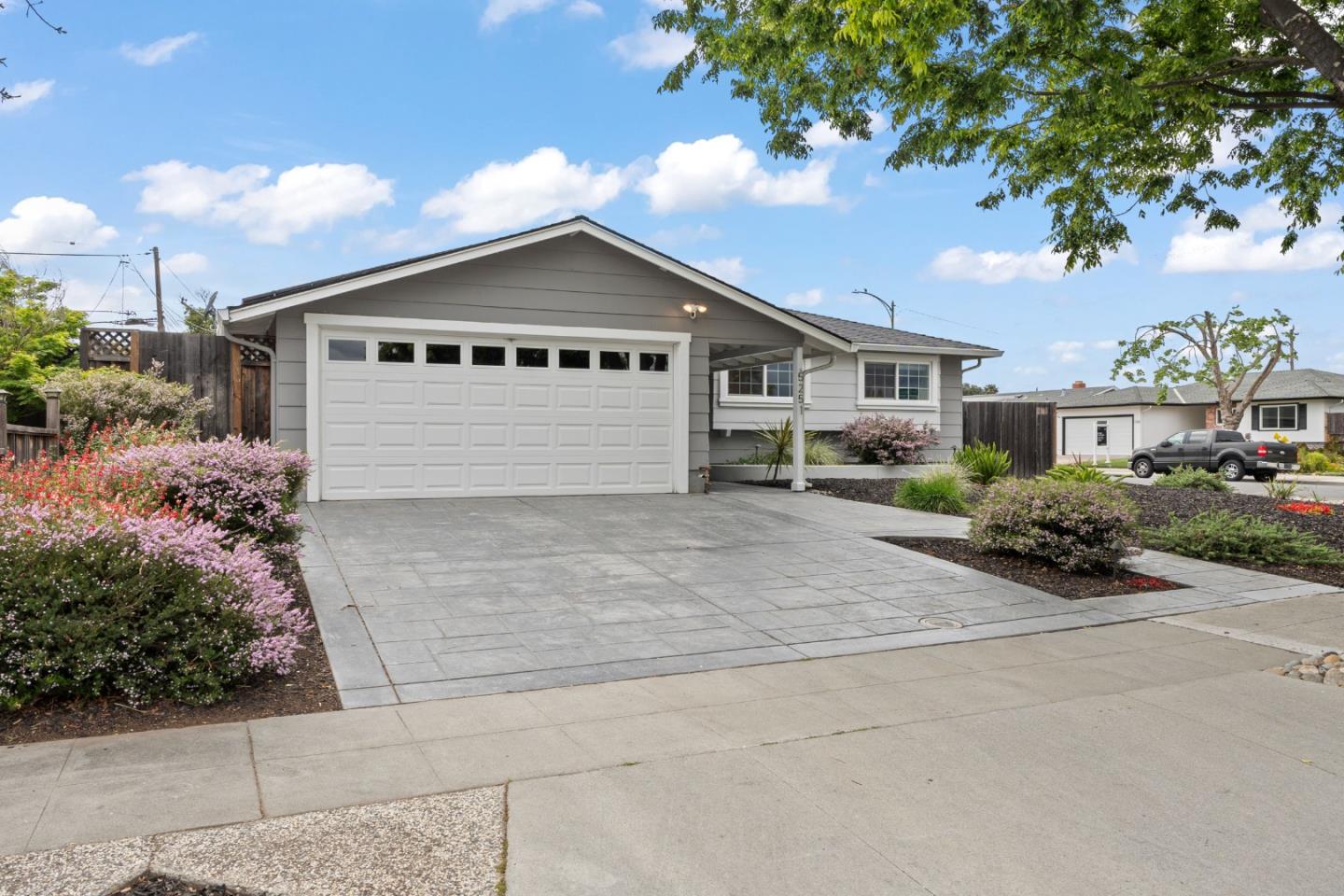 Detail Gallery Image 4 of 60 For 5251 Larchwood Dr, San Jose,  CA 95118 - 3 Beds | 2 Baths