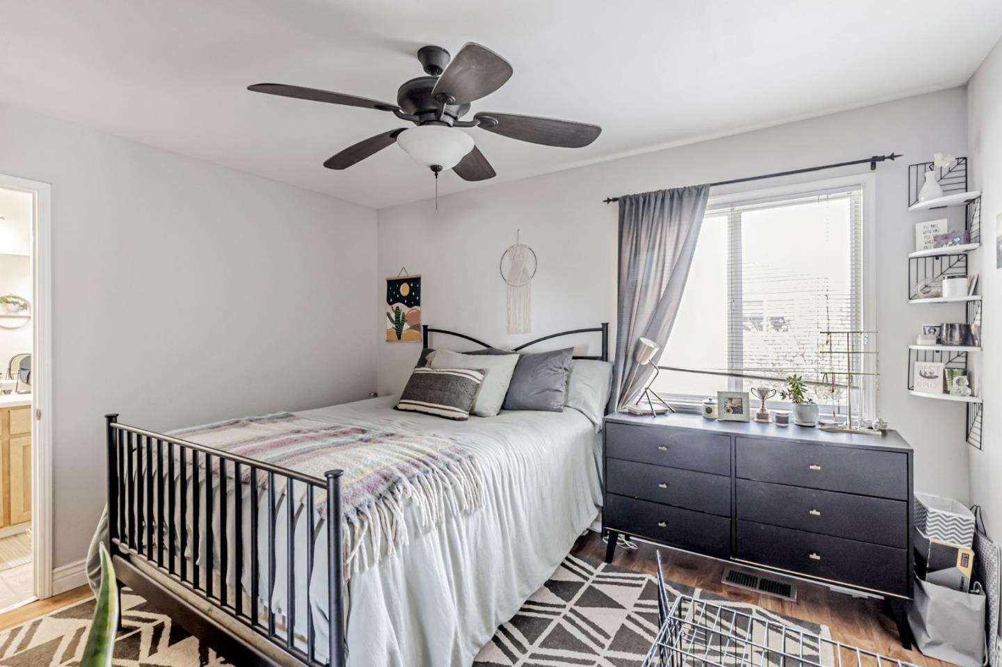 Detail Gallery Image 55 of 62 For 69-71 Nueva Ave, Redwood City,  CA 94061 - 4 Beds | 3 Baths