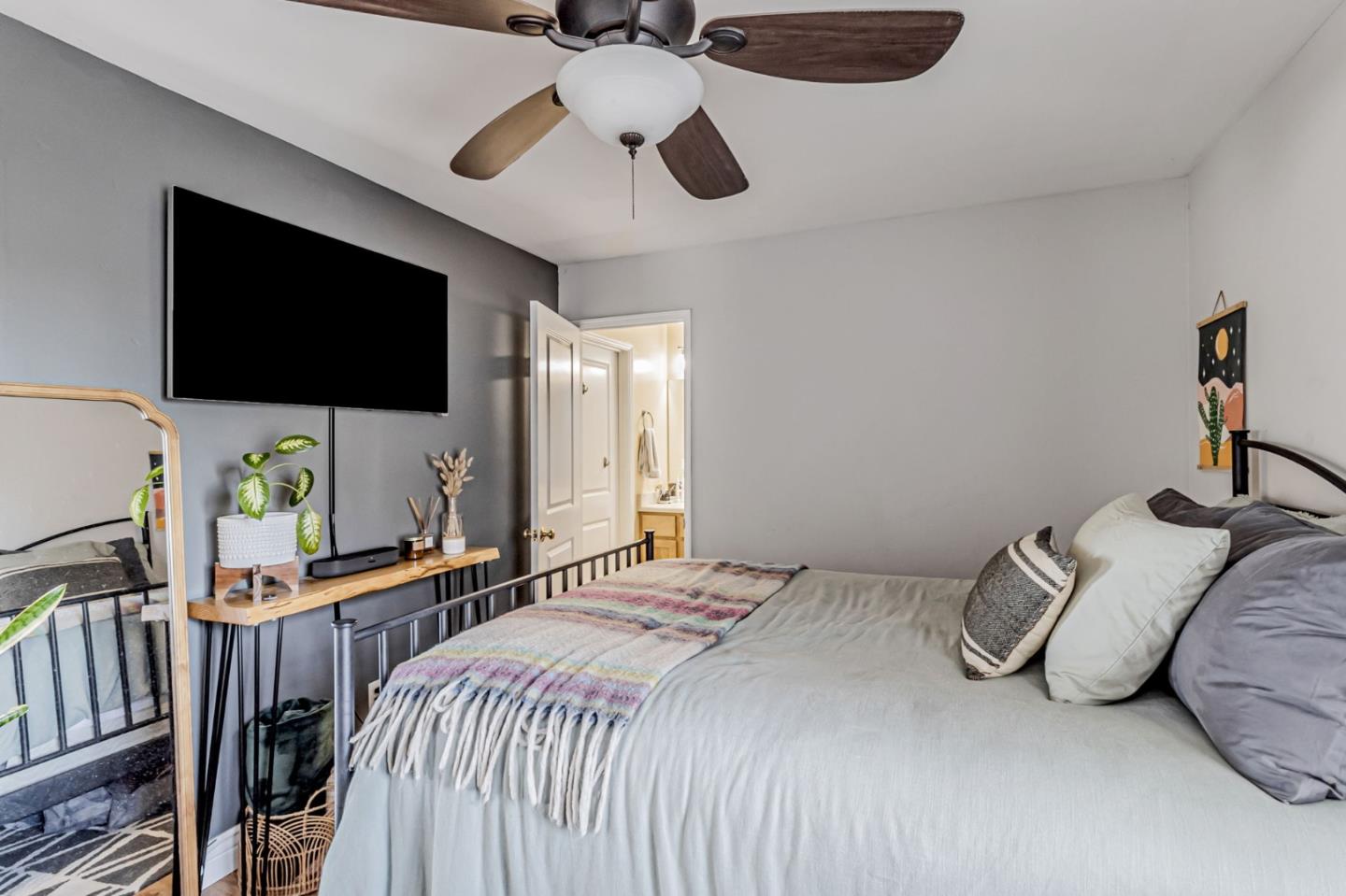 Detail Gallery Image 56 of 62 For 69-71 Nueva Ave, Redwood City,  CA 94061 - 4 Beds | 3 Baths