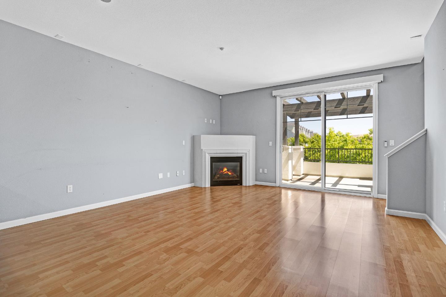 Detail Gallery Image 2 of 51 For 3668 Finnian Way, Dublin,  CA 94568 - 1 Beds | 1/1 Baths